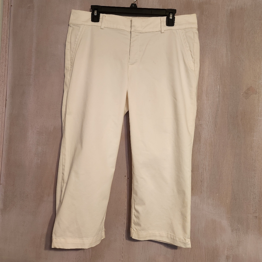 Dockers White Capris